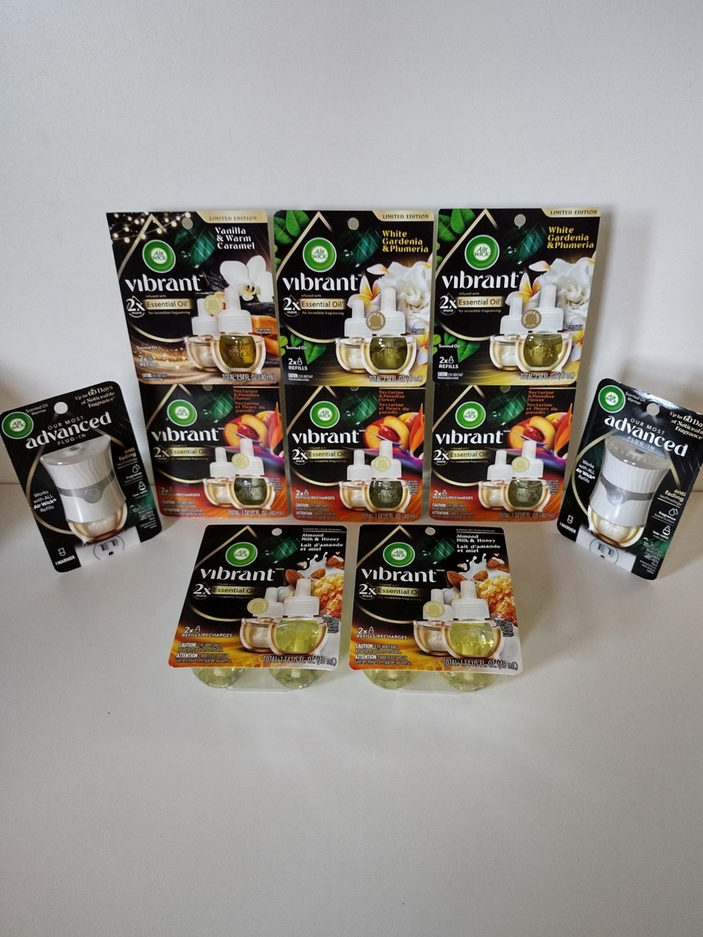 Air Wick Vibrant Plug-in Essential Oils refills ( 16 Refills+2 Warmer )